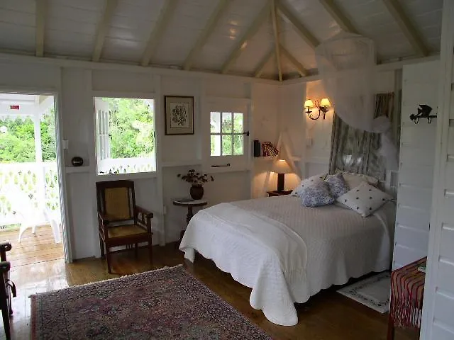 Дом отдыха Firefly Cottages