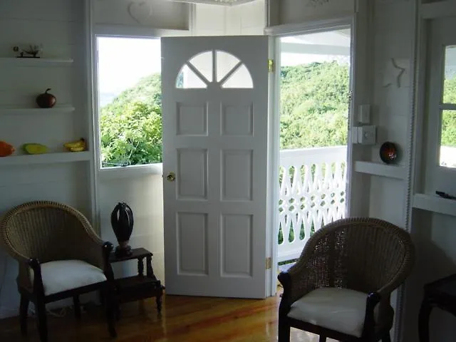 Firefly Cottages Cliftons